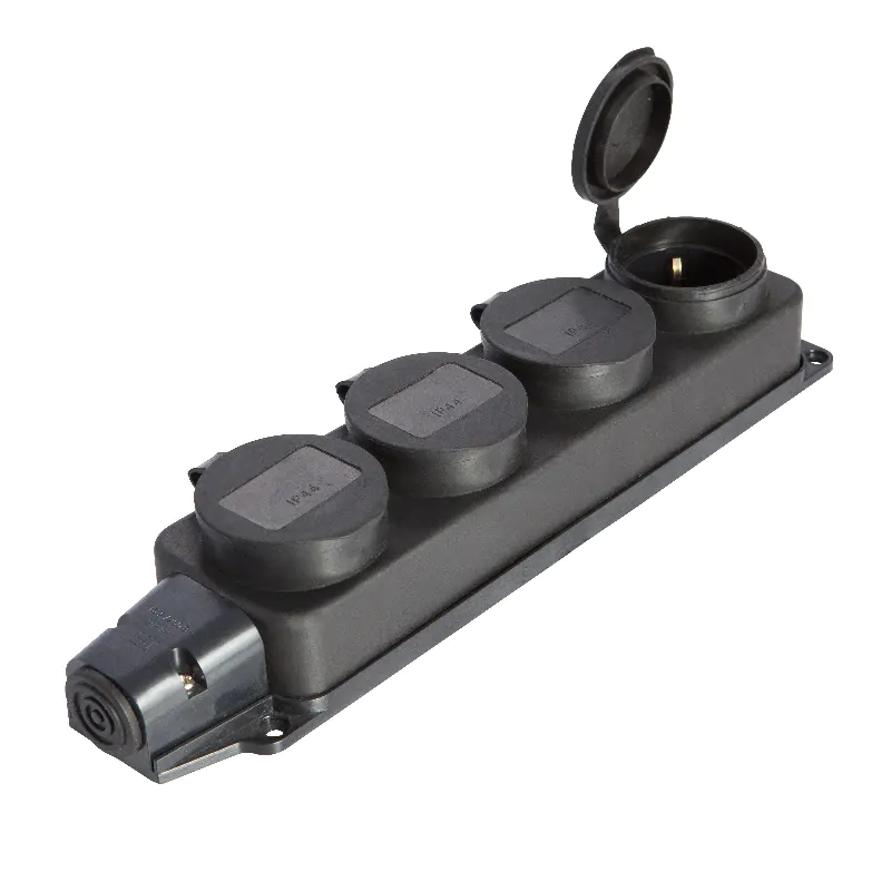 Четырехместный розеточный блок «Энергия» серии PF